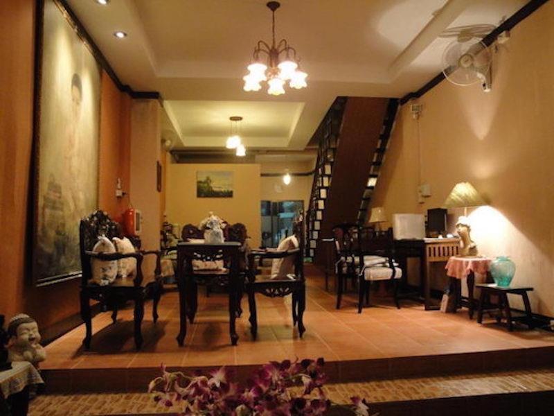 พิศมร เกสต์เฮ้าส์ Hotel เชียงใหม่ ภายนอก รูปภาพ