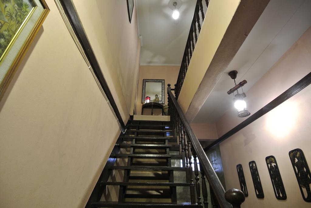 พิศมร เกสต์เฮ้าส์ Hotel เชียงใหม่ ภายนอก รูปภาพ
