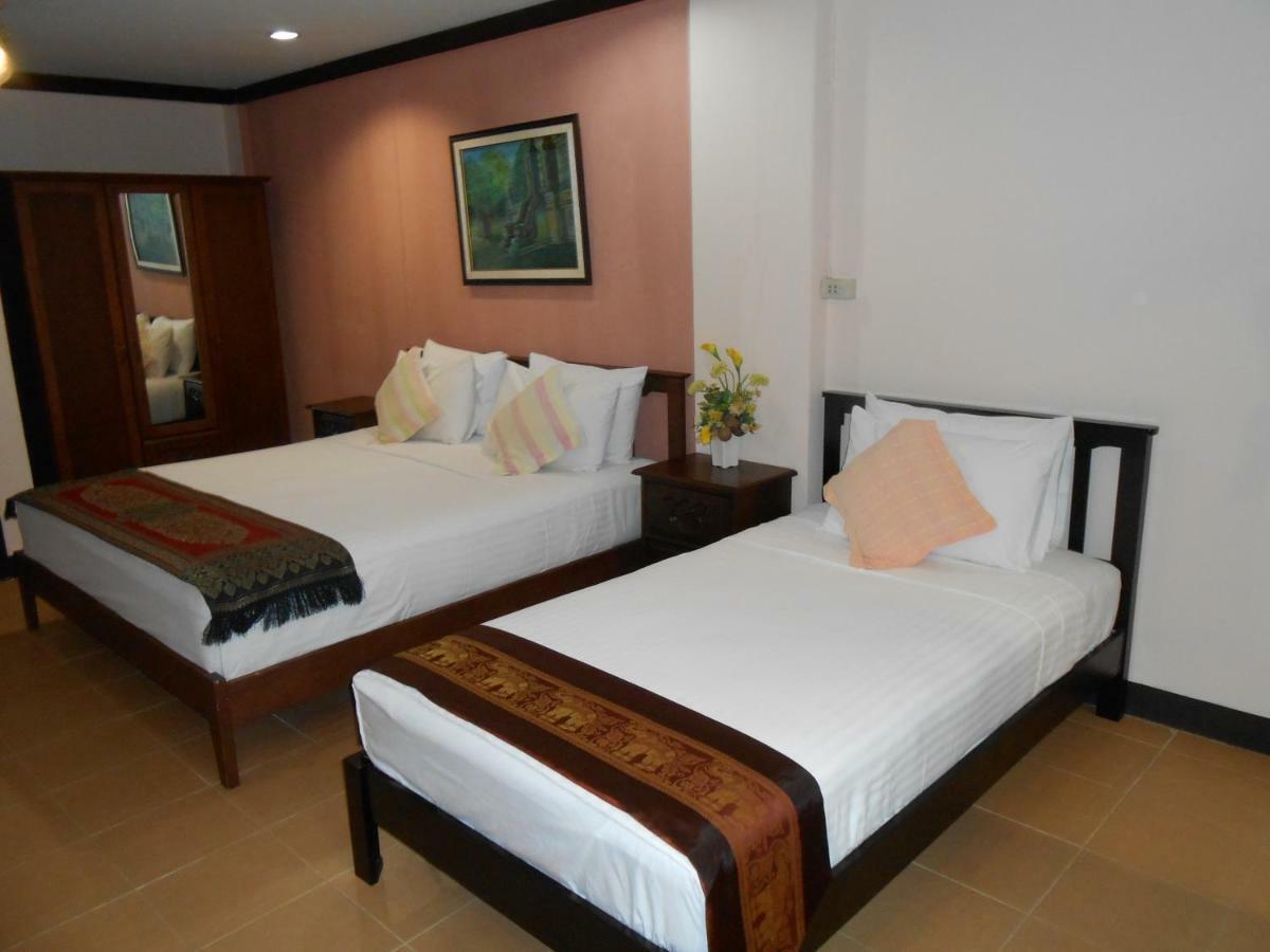 พิศมร เกสต์เฮ้าส์ Hotel เชียงใหม่ ภายนอก รูปภาพ